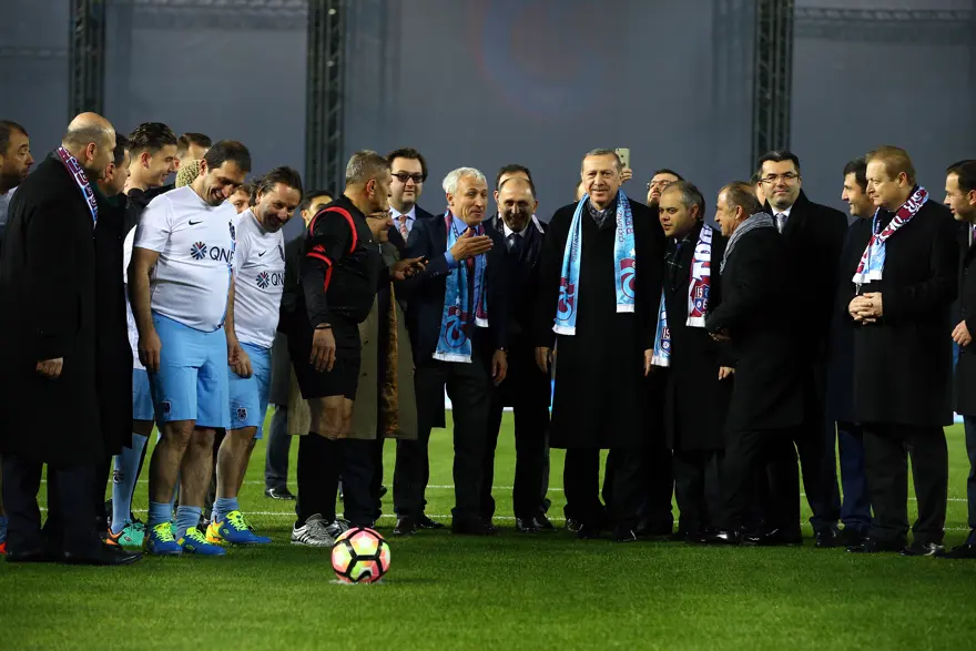 Şenol Güneş Stadı düzenlenen törenle açıldı 11