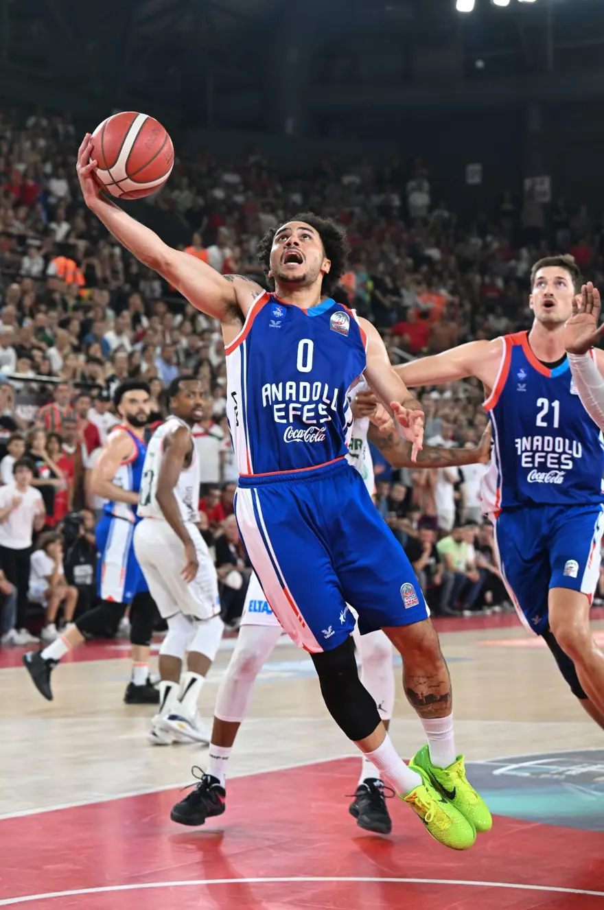 Türkiye Basketbol Süper Ligi'nde şampiyon Anadolu Efes 1