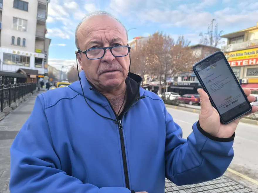 Aynı kişiye 3 kez 34 bin TL kaptırdı: "Yetim bir çocuğun düğünü için yardımcı olmak istedim" 