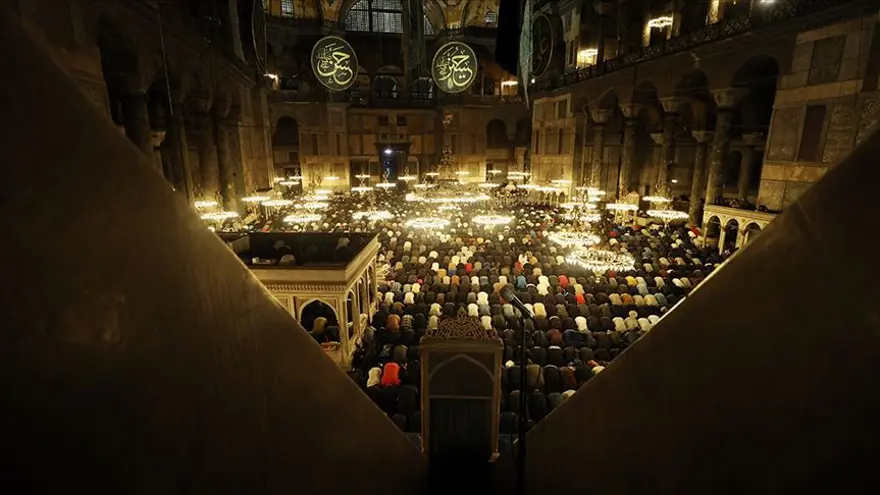 Regaip ne demek? Regaip mi Regaib mi? Regaip Kandili'nin anlam ve önemi 4 Regaip ne demek? Regaip mi Regaib mi? Regaip Kandili'nin anlam ve önemi 4