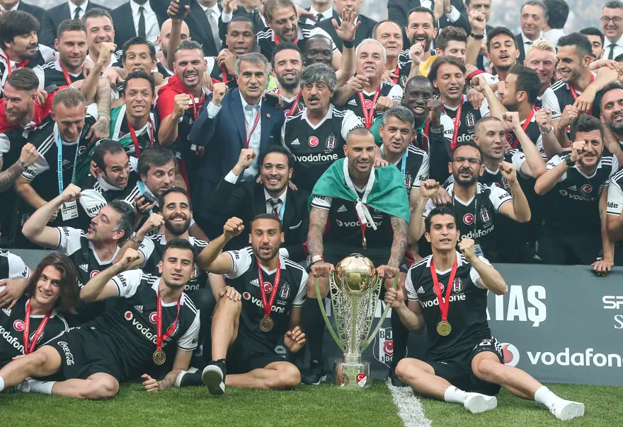 Şampiyon Beşiktaş kupasına kavuştu 20