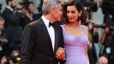 Amal ve George Clooney'den Suriyeli çocuklar için okul