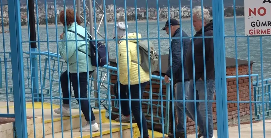 2025 yılının ilk "kruvaziyer" gemisi: Alanya iskelesine demir attı 3