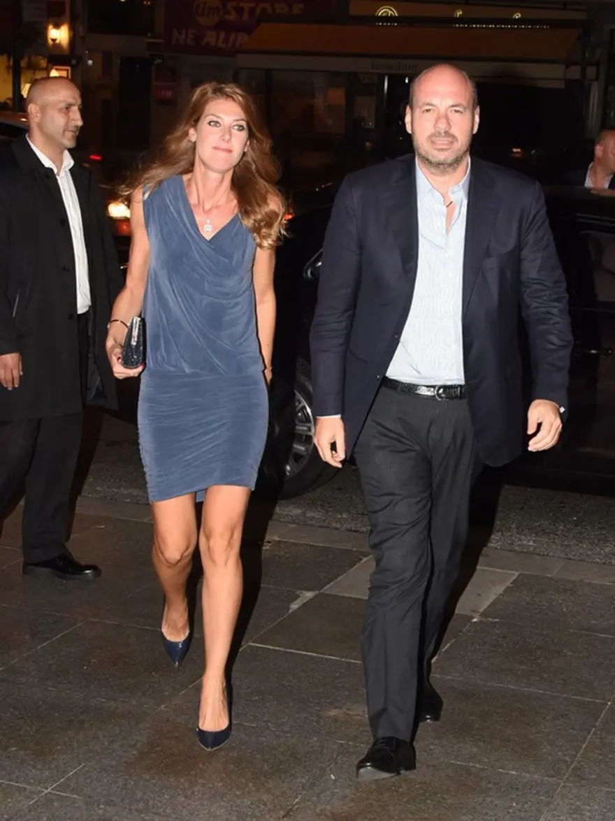 Ebru Gündeş ayrılık sonrası ilk kez sahnede 5