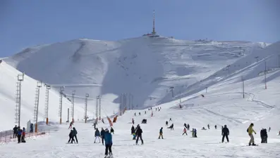 Sezona başlayan Palandöken ilk günden doldu