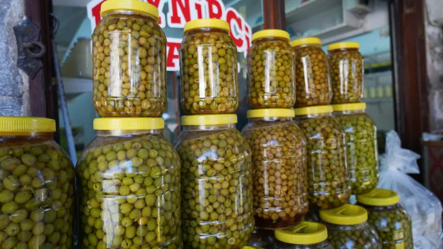 Tezgahta yerini aldı: Kilosu 100 lirayı buluyor 3 Tezgahta yerini aldı: Kilosu 100 lirayı buluyor 3