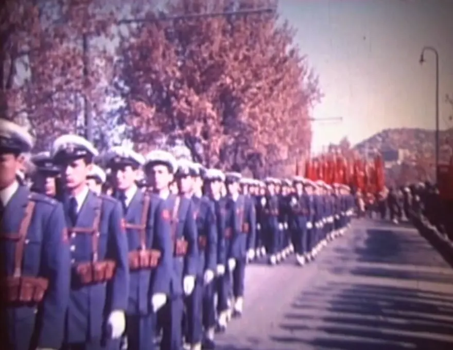 Atatürk’ün naaşının Anıtkabir’e naklinin renkli görüntüleriortaya çıktı 21 Atatürk’ün naaşının Anıtkabir’e naklinin renkli görüntüleriortaya çıktı 21