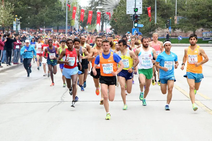 1. Uluslararası Erzurum Yarı Maratonu koşuldu 2 1. Uluslararası Erzurum Yarı Maratonu koşuldu 2