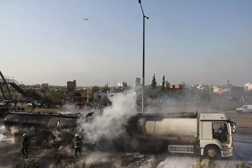 Adana'da iki tanker çarpıştı 4