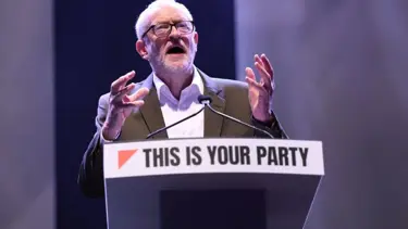 Jeremy Corbyn, İşçi Partisi'ne alternatifle geldi