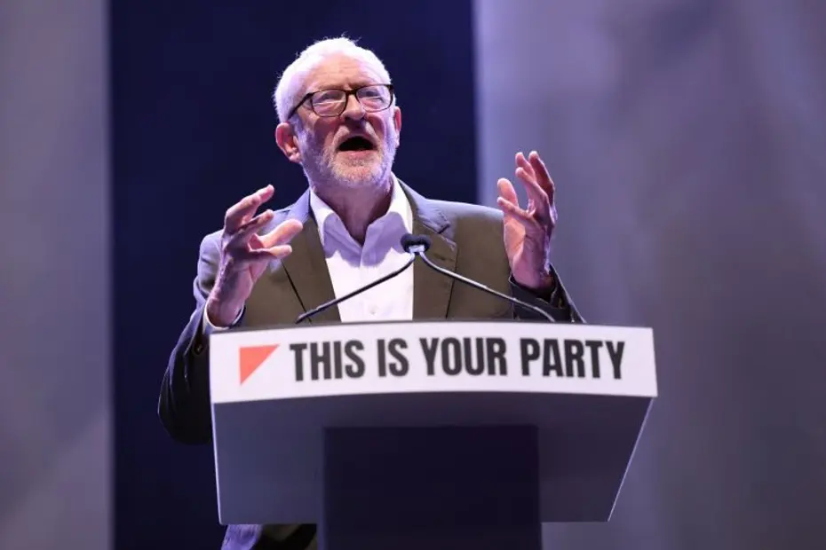 Jeremy Corbyn, İşçi Partisi'ne alternatifle geldi