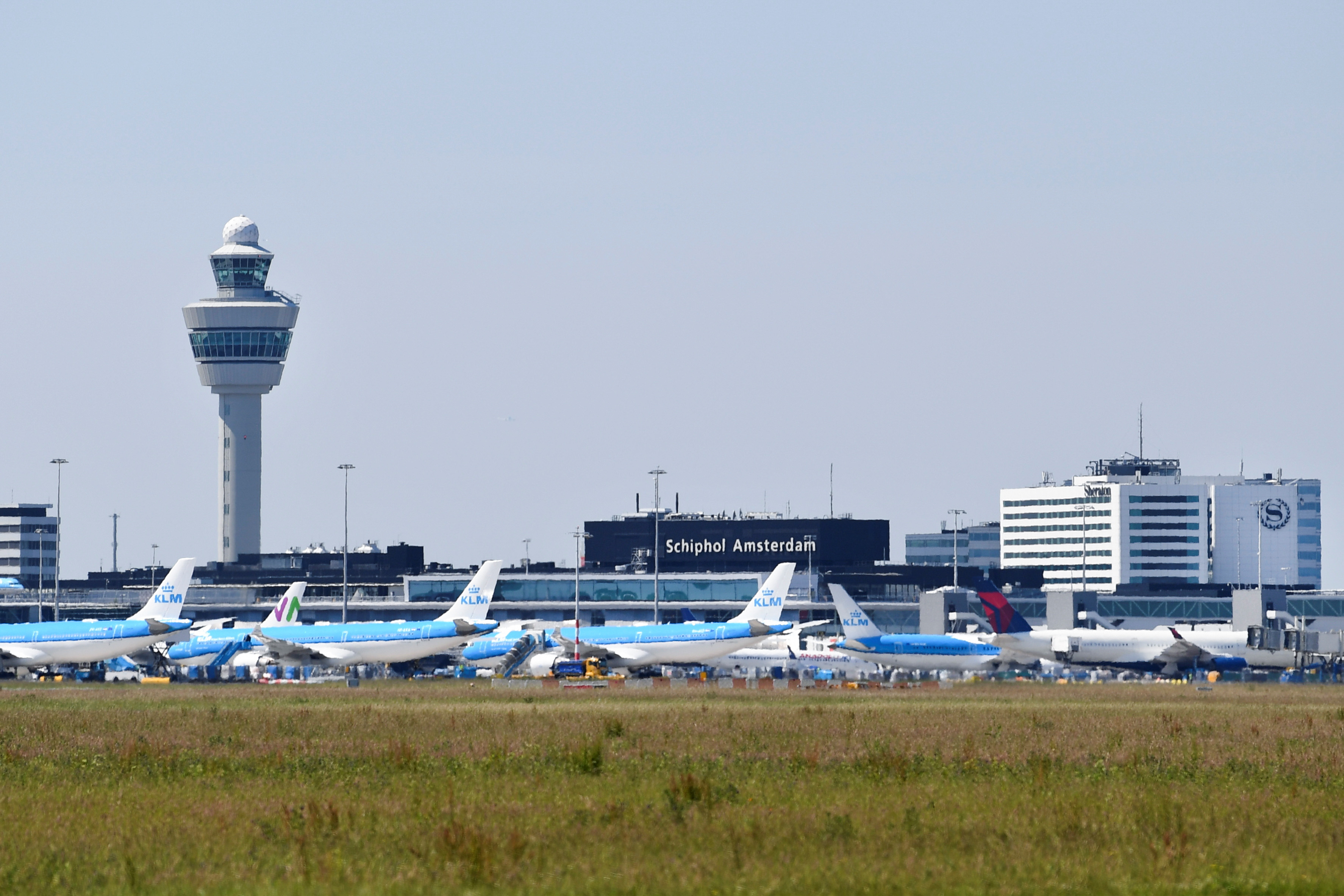 5,7 milyar sterlinlik easyJet satışı havacılığı karıştırdı. Dikkat çeken yolcu hamlesi