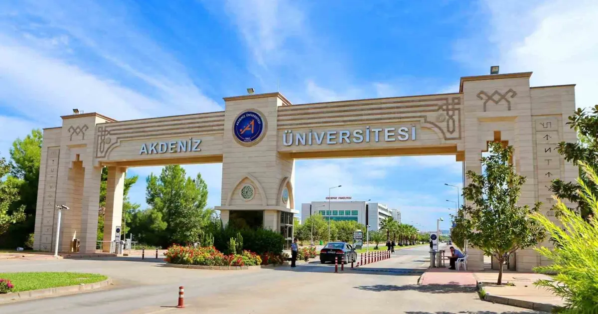 Akdeniz Üniversitesi Hastanesi'nde akılalmaz borsa vurgunu. Ünlü cerrahları bile dolandırıp sırra kadem bastı