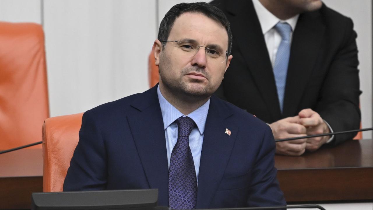 Bakan Gürlek: Kimse Türk mahkemelerine parmak sallayamaz