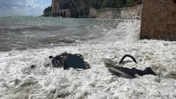 Alanya açıklarında balıkçı teknesi battı: İki kişi yüzerek kurtuldu