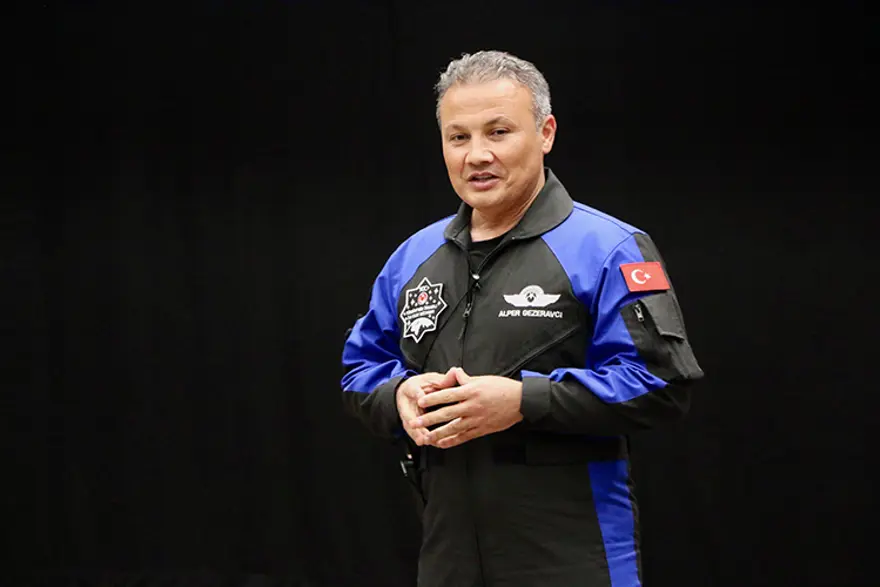 TÜRKİYE'NİN İLK ASTRONOTU OLARAK UZAYA GİTTİ 2 TÜRKİYE'NİN İLK ASTRONOTU OLARAK UZAYA GİTTİ 2