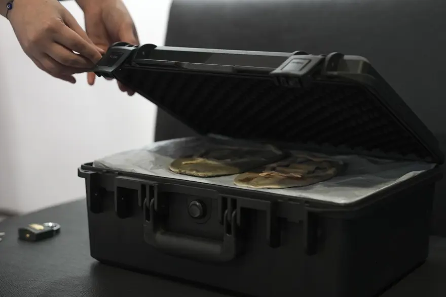 Amy Winehouse'un kanlı bale pabuçları Türkiye'den çıktı. Ankaralı çifte milyonlarca liralık teklif yağıyor 1