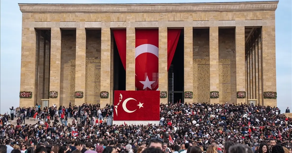 Anıtkabir'e milyonlar akın etti