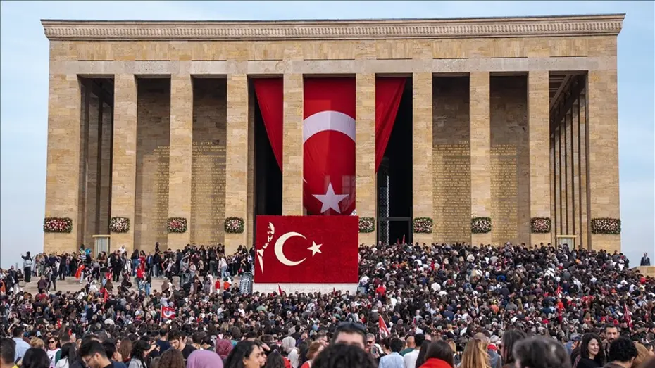 Anıtkabir'e milyonlar akın etti