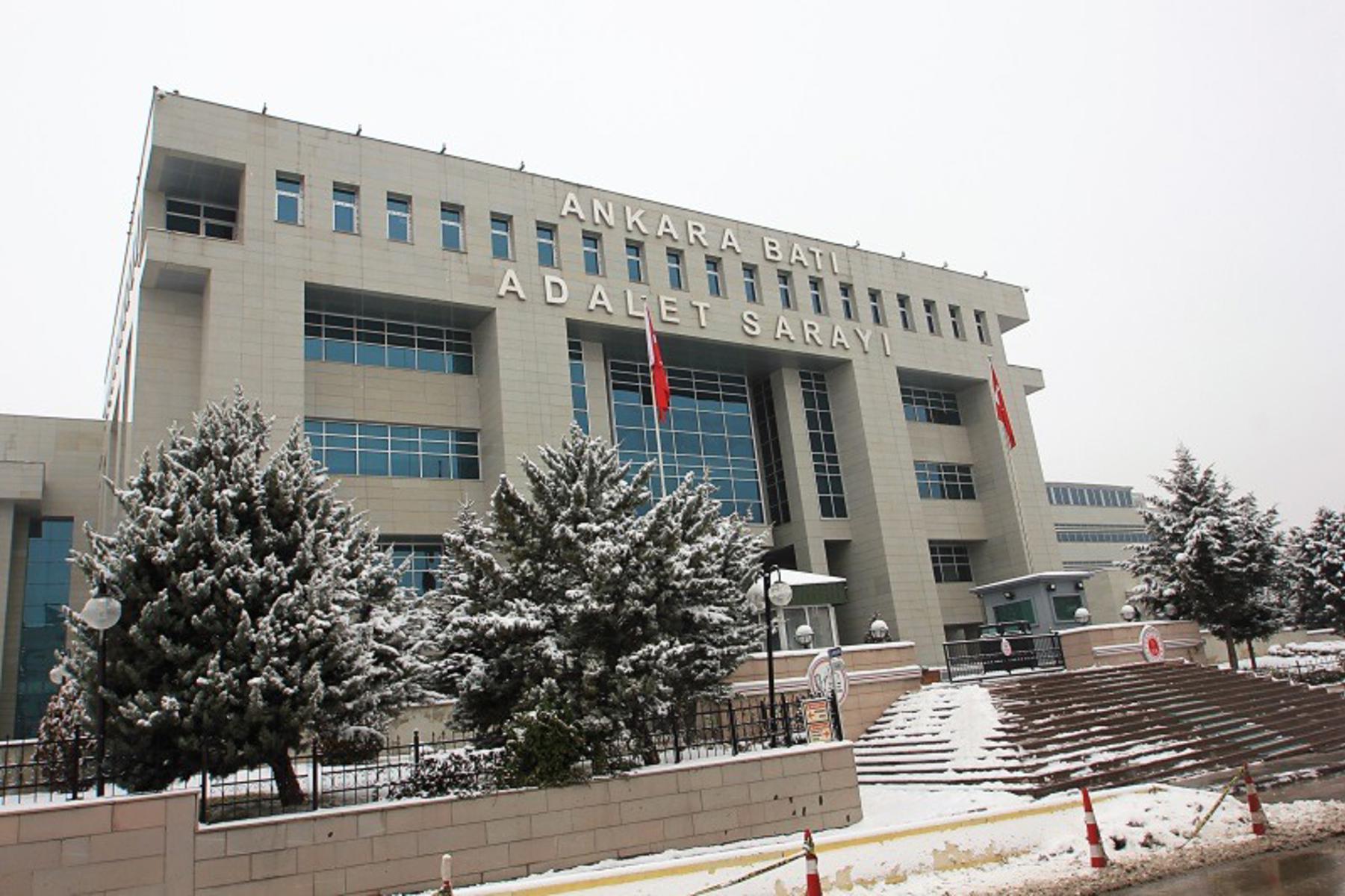 Adres bu sefer Ankara. Adliye memuru altınları çaldı