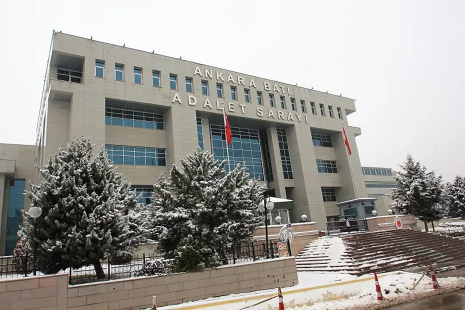 Adres bu sefer Ankara. Adliye memuru altınları çaldı