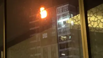 Ankara'da 15 katlı binada yangın. Sağlık personeli yaşamını yitirdi