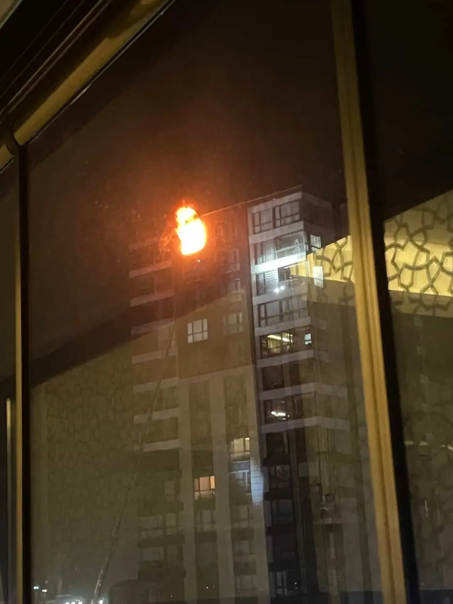 Ankara'da 15 katlı binada yangın. Sağlık personeli yaşamını yitirdi