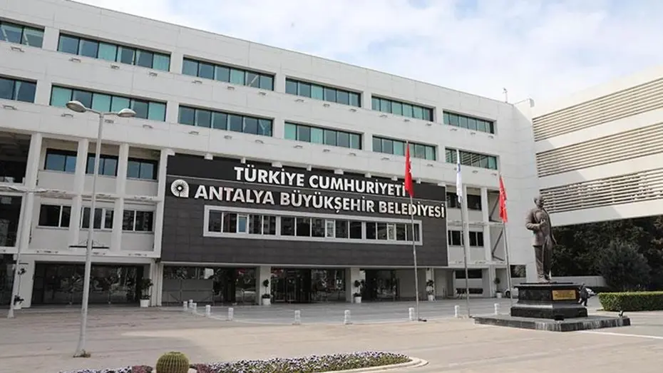 Antalya Büyükşehir Belediyesi'ne 8. dalga operasyon: 8 gözaltı