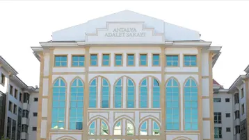 Antalya Büyükşehir Belediyesi'ne operasyon. 15 şüpheli gözaltına alındı