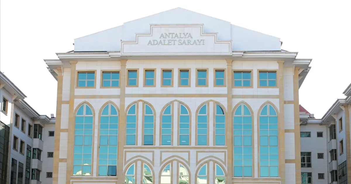 Antalya Büyükşehir Belediyesi'ne operasyon. 14 şüpheli gözaltına alındı