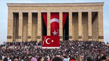 Anıtkabir'e milyonlar akın etti