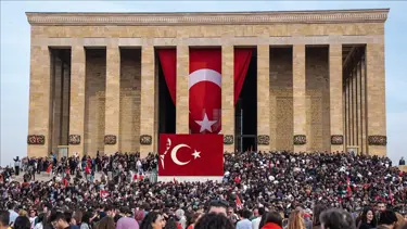Anıtkabir'e milyonlar akın etti