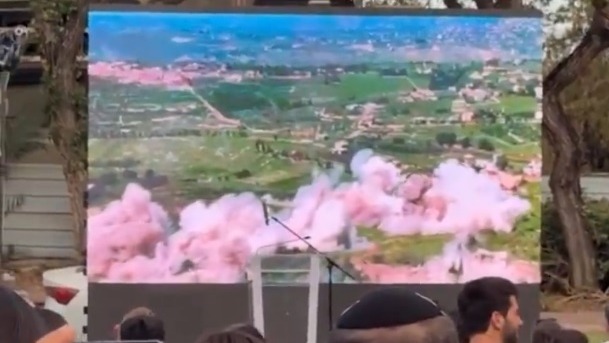İsrail askerler ve yakınları, Lübnan'da evlerin patlamasını kahkahalarla izledi