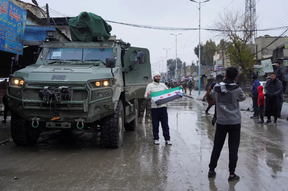 YPG/SDG'ye operasyon. Deyrizor tamamen Rakka büyük ölçüde SDG'den temizlendi