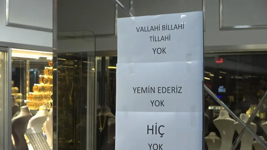 "VALLAHİ BİLLAHİ YOK, YEMİN EDERİM YOK" YAZISI ASTI 1 "VALLAHİ BİLLAHİ YOK, YEMİN EDERİM YOK" YAZISI ASTI 1