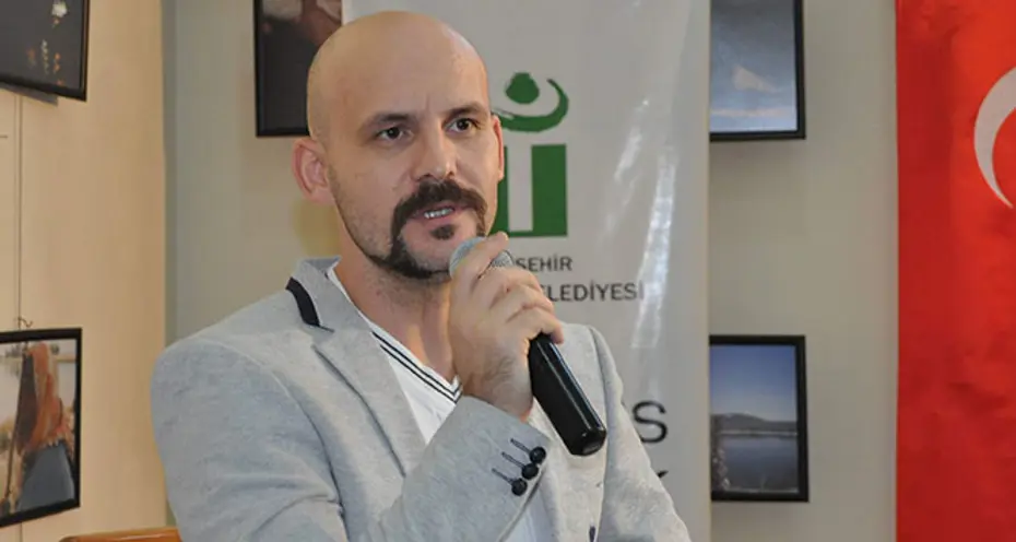 FETÖ'den mahkum olmuştu: Komedyen Atalay Demirci tutuklandı