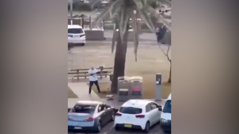 Avustralya'daki plaj saldırısından ilk görüntüler