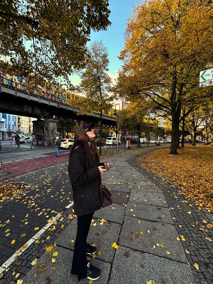 Haber: Ayça Ayşin Turan Berlin’den tatil pozları