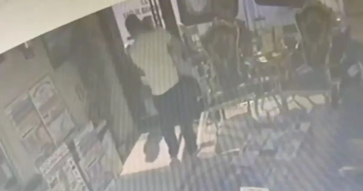 Böcek ailesinin otelde kilitli kaldığı anlar ortaya çıktı