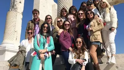 Turizm Bakanı Ersoy'un eşi Pervin Ersoy, ünlülerle Denizli'yi gezdi