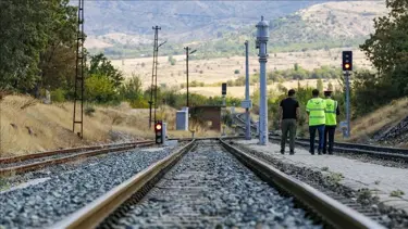 Demir yolu tesislerine 4 güneş santrali devreye alındı