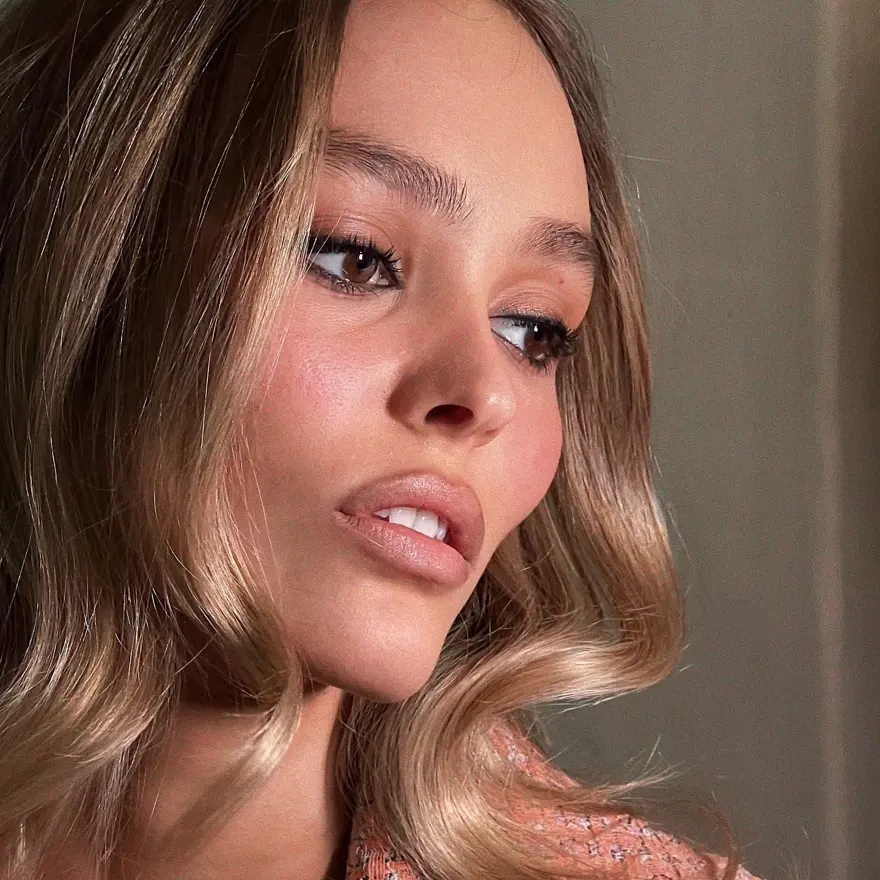 Cildi parlak ve nemli gösteren makyaj tüyoları 3 Cildi parlak ve nemli gösteren makyaj tüyoları 3