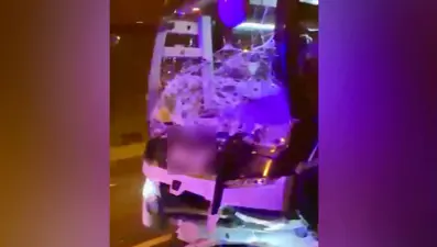 Osmaniye’de yolcu otobüsü, TIR’a çarptı: 8 yaralı