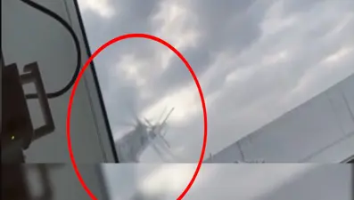 Kalp taşıyan helikopter düştü