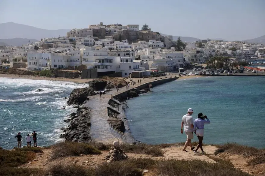 Odyssey etkisi: Turistler akın etti, dünyaca ünlü dizi de oraya taşındı 3