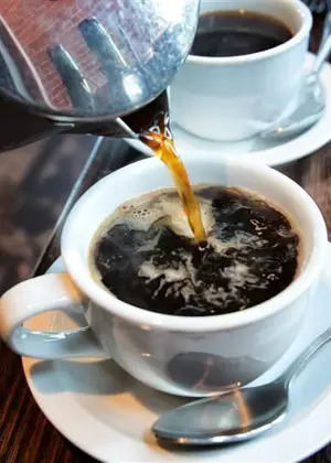 Almak için herkes sıraya girdi: Bu kahvenin fincanı 42 bin lira