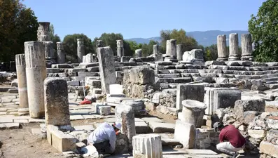 Muğla Lagina Hekate Kutsal Alanı'ndaki yapılar ayağa kaldırılıyor