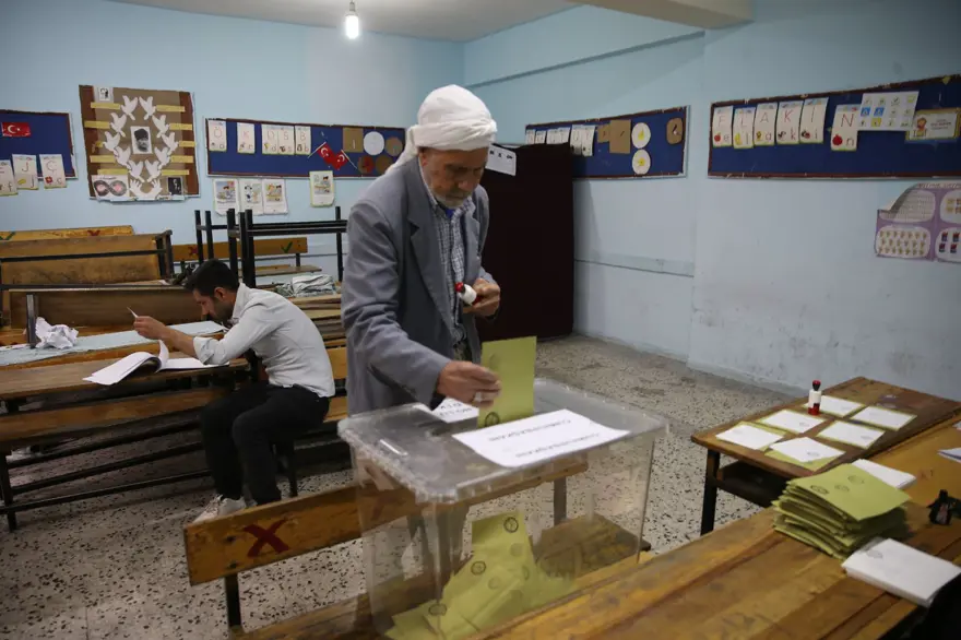 Deprem bölgesinde seçimin ikinci turu 10