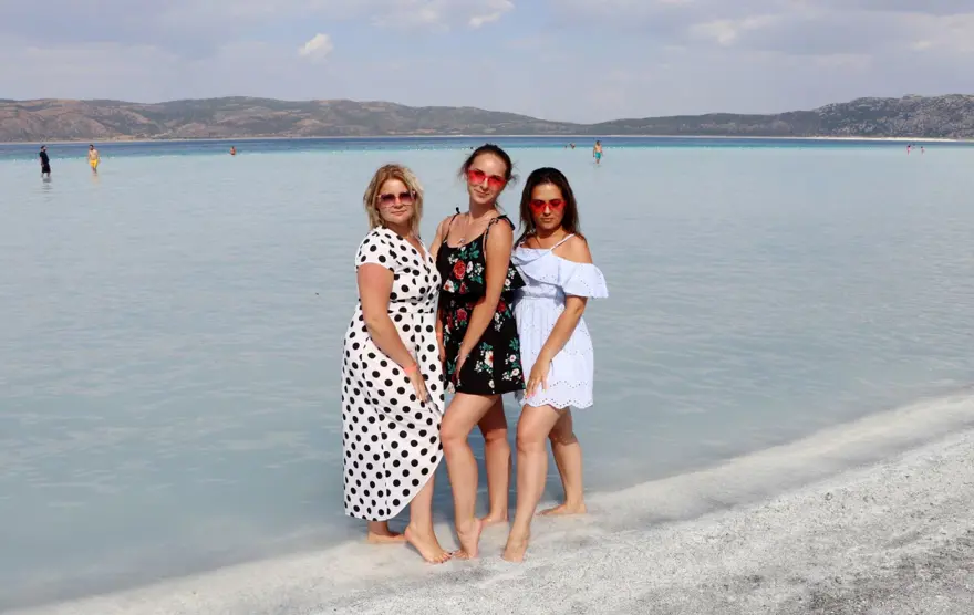 'Türkiye'nin Maldivleri' Salda Gölü'ne ziyaretçi akını: 600 bin turist ağırladı 