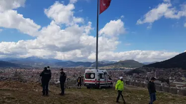 Parkta dehşet: 17 yaşındaki kız bıçaklanarak öldürüldü